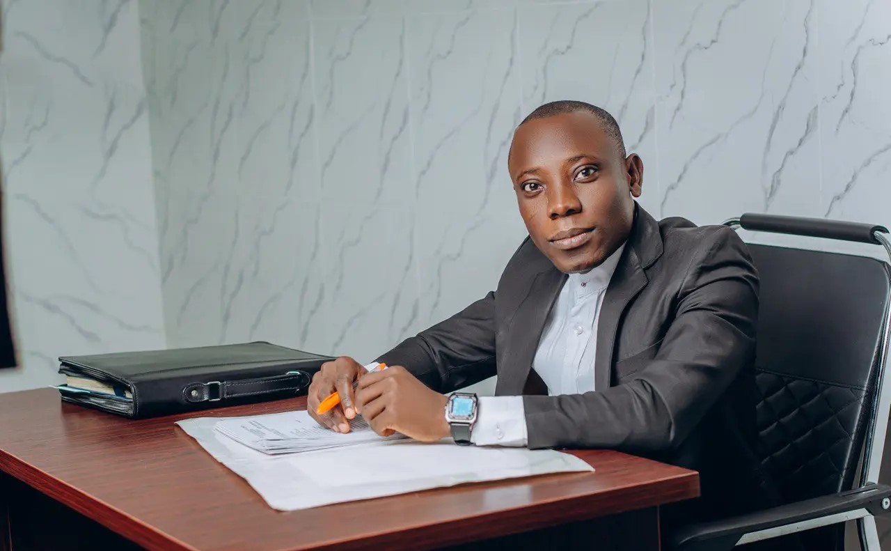 Simon Oyovwanriovwen Sabuke, Esq.
